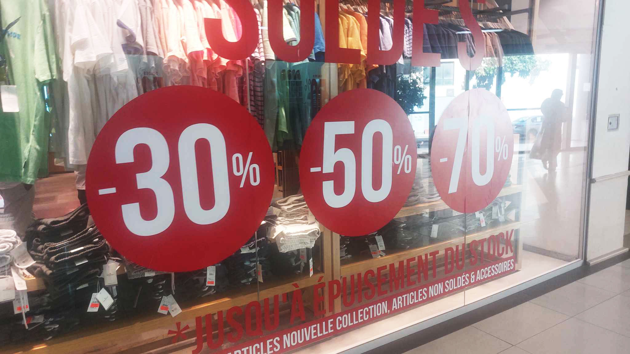 Consommation: Les soldes d&rsquo;hiver vont-ils reconquérir la clientèle ?