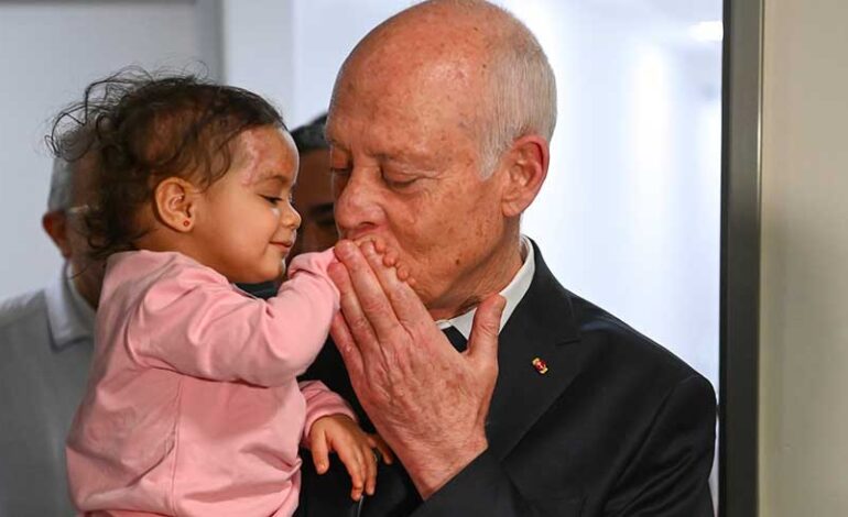 Guerre à Gaza : La Tunisie accueille les premiers blessés palestiniens à bras ouverts 