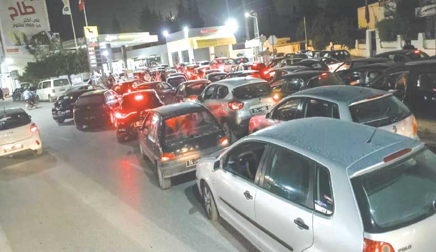 Pénurie de carburant : La frénésie autour des pompes à essence aggrave la crise