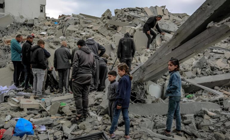 Génocide à Gaza : La Défense civile paralysée après des attaques ciblées, des vies en péril