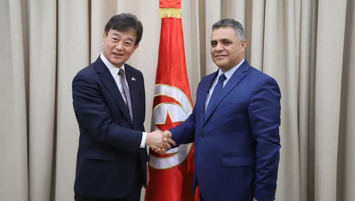 Renforcement de la coopération sécuritaire tuniso-japonaise : Khaled Nouri reçoit l’ambassadeur du Japon