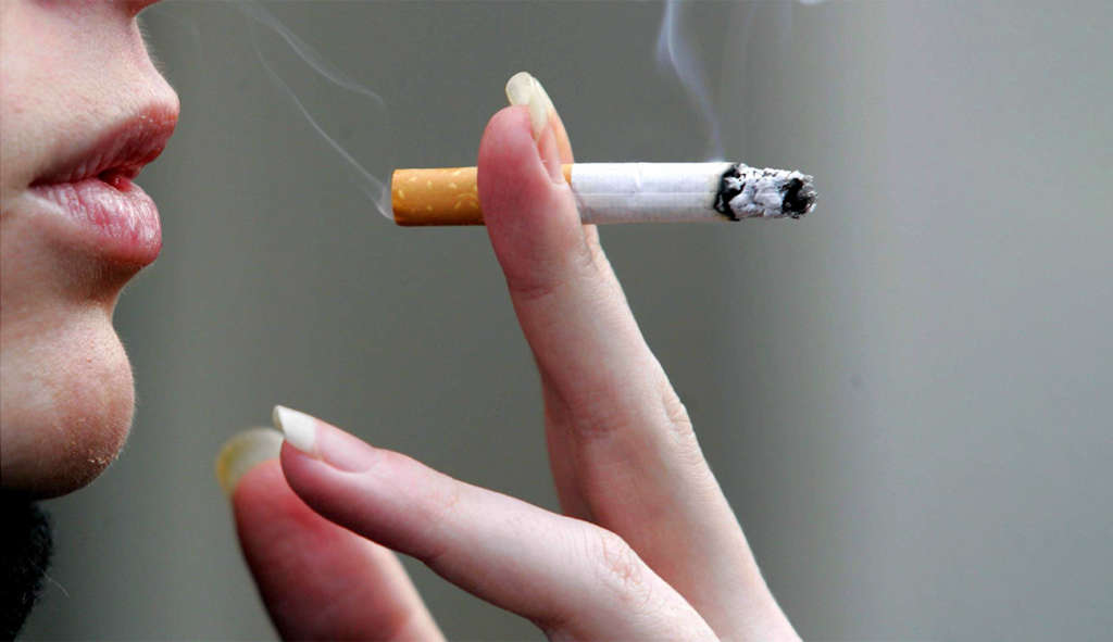 Avoir des parents fumeurs augmente la probabilité de fumer à un très jeune âge