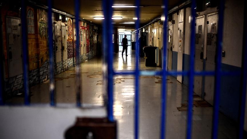 20 ans de prison pour la femme et le fils...