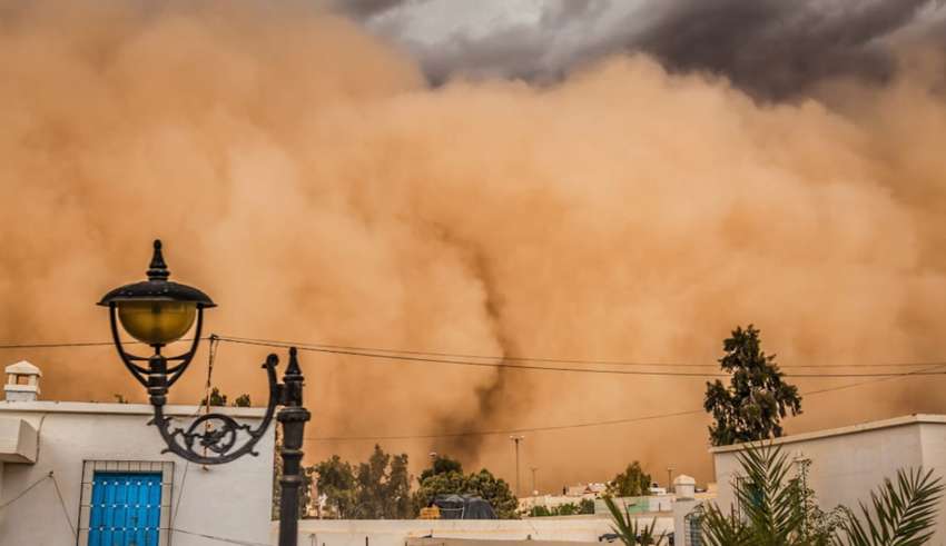 Tempête de sable à Tozeur : fortes rafales et visibilité quasi nulle