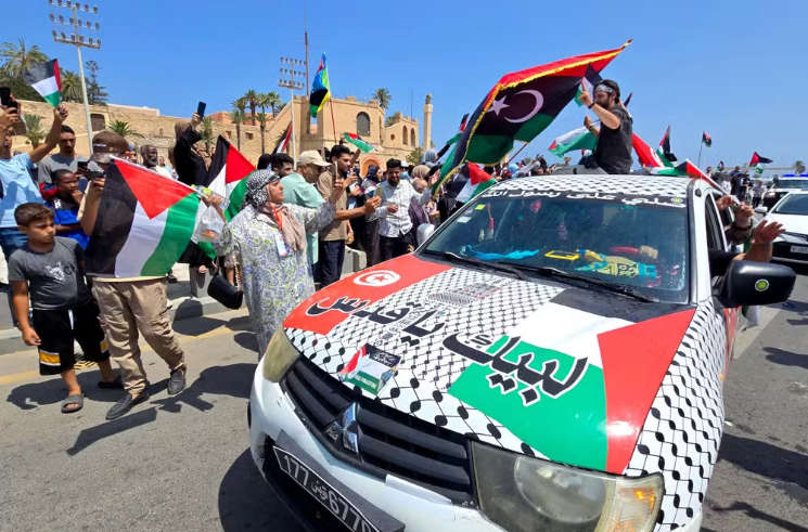 Marche à Tunis pour soutenir la caravane humanitaire « Al Soumoud » 