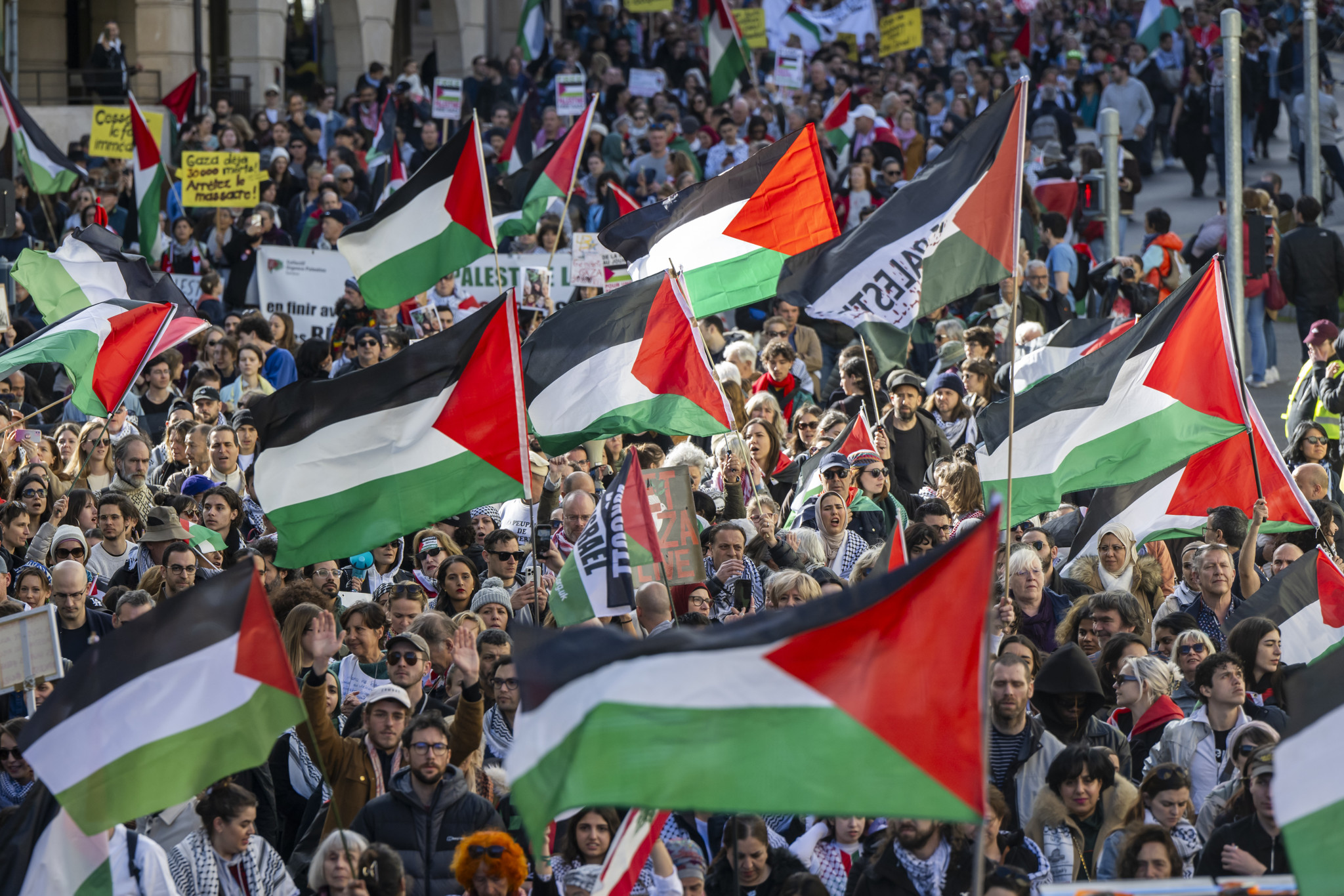 Manifestations dans des villes et capitales du monde entier condamnant l&rsquo;agression contre la bande de Gaza