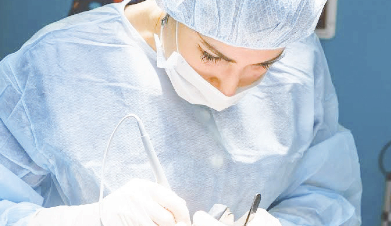 Une première mondiale en reconstruction faciale : Dr Imen Mehri Turki découvre le lambeau claviculaire