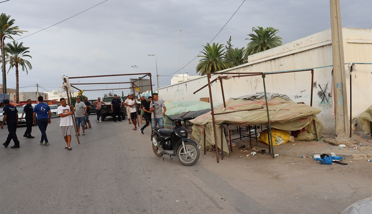Kairouan : campagne de démantèlement des installations sauvages au Souk Nhayssiya