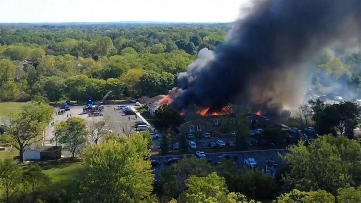 Fusillade dans une église du Michigan : plusieurs blessés, l’édifice en feu