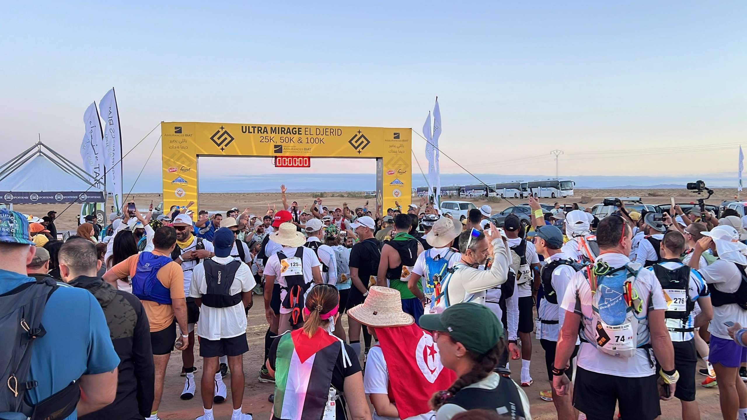 En photos : coup d’envoi de la 9e édition de l’Ultra Mirage El Djerid avec un record de participation
