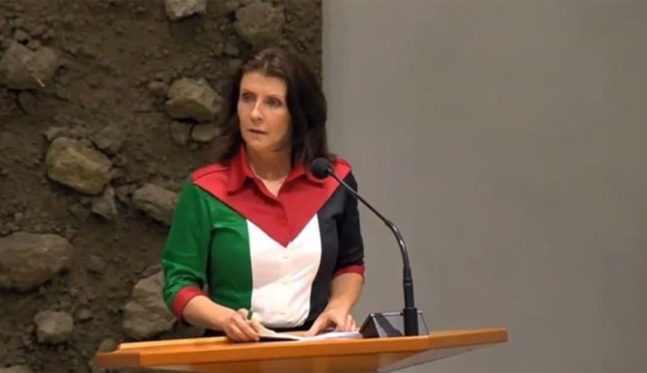 Une députée néerlandaise porte un maillot aux couleurs du drapeau palestinien au Parlement