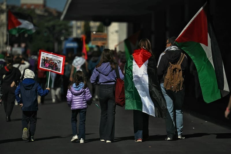 Des centaines de milliers d’Italiens manifestent contre l’entité sioniste après l’arrestation de militants