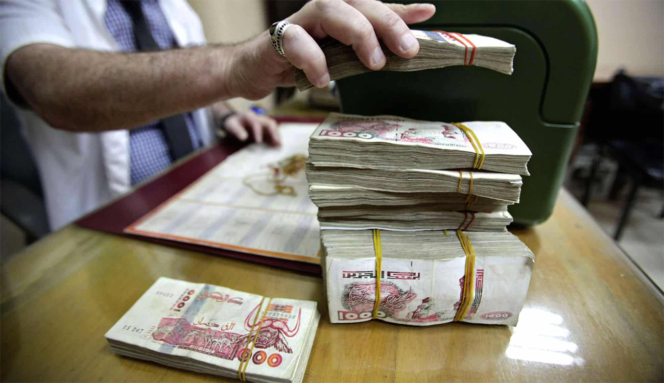 L’Algérie annonce la fin du cash d’ici 2028