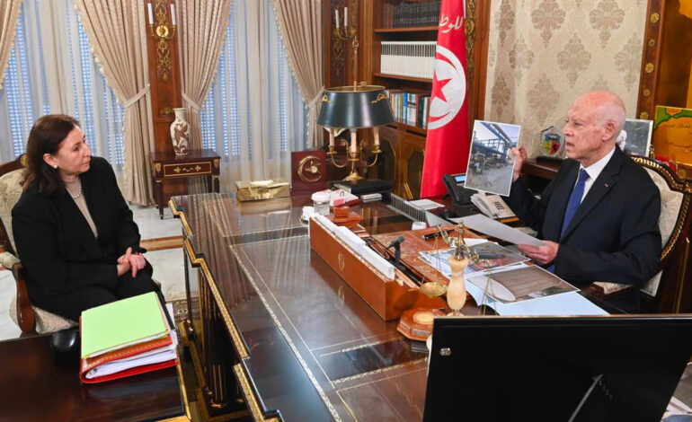 Kais saied presidence du gouvernement gabes