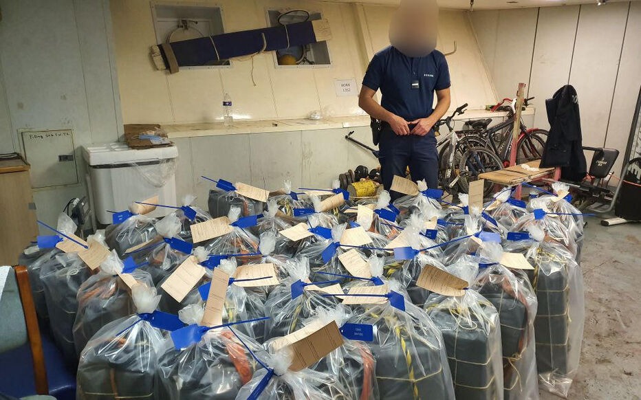 Saisie de 1,5 tonne de cocaïne et arrestation de 16...