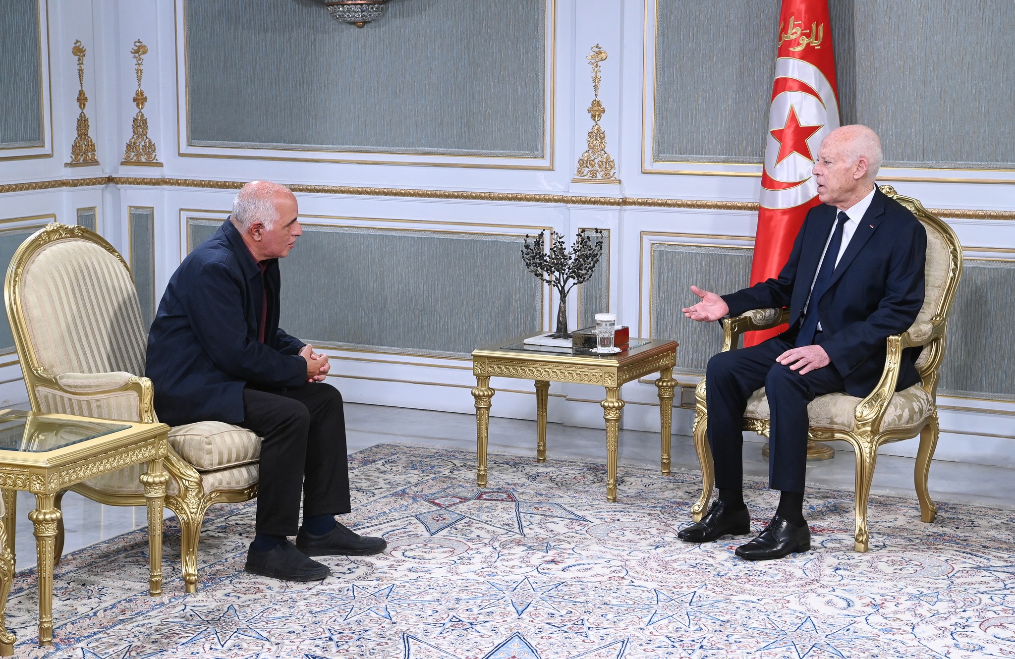 Kaïs Saïed mobilise un ingénieur tunisien diplômé de Shanghai pour...