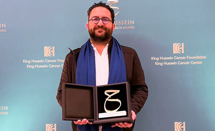 Dr Mohamed Jamaâ reçoit le Prix King Hussein du Meilleur...