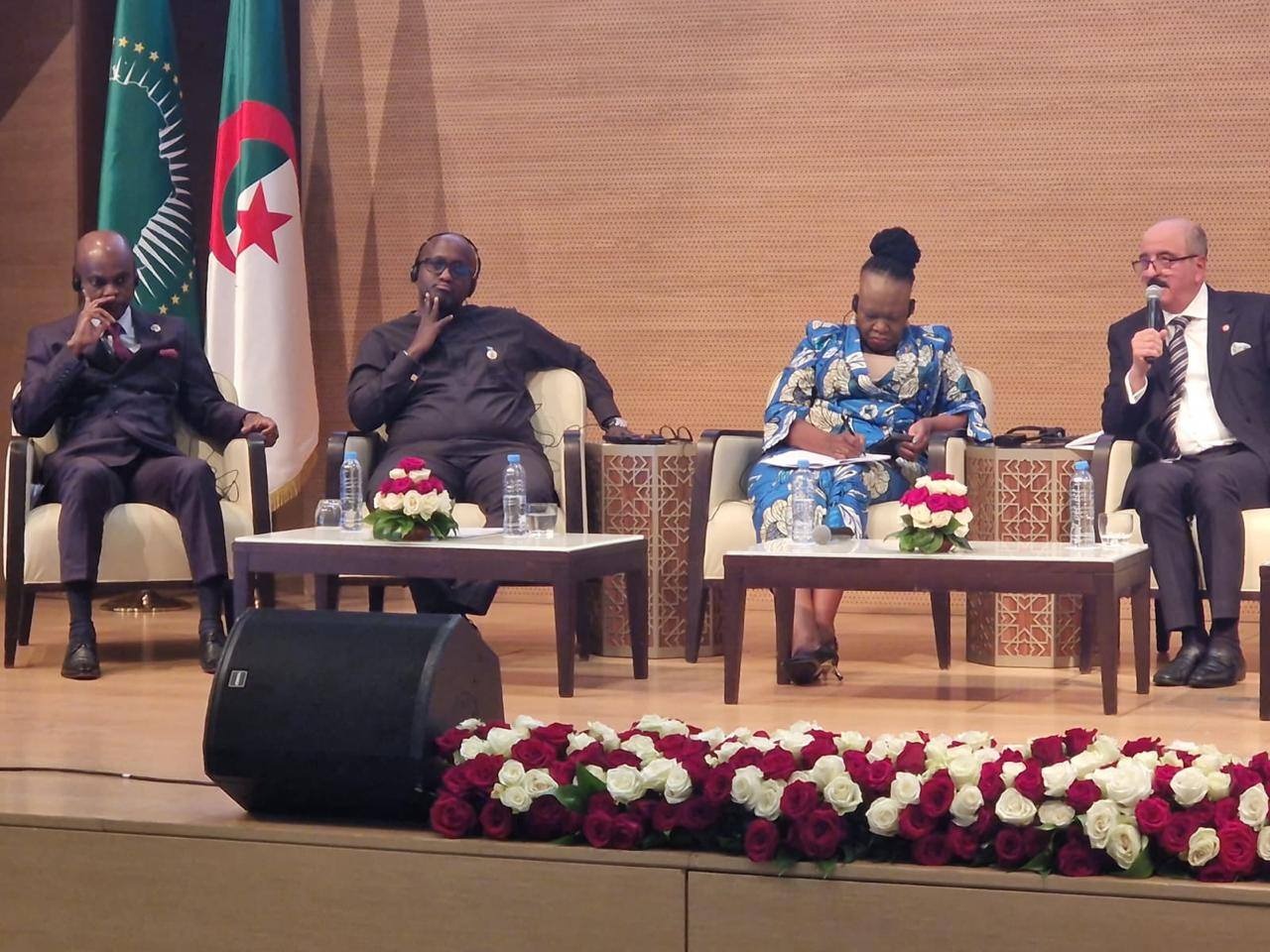 À Alger, la Tunisie appelle à une justice globale contre...