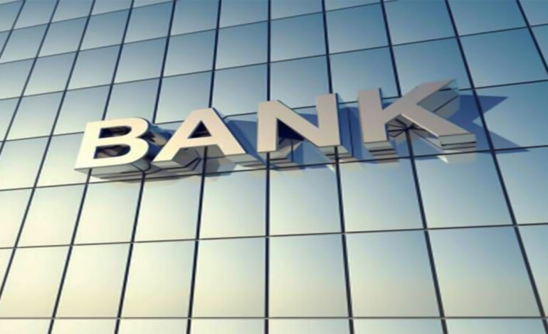 Loi de finances : adoption d’un article imposant aux banques de régler les dettes agricoles