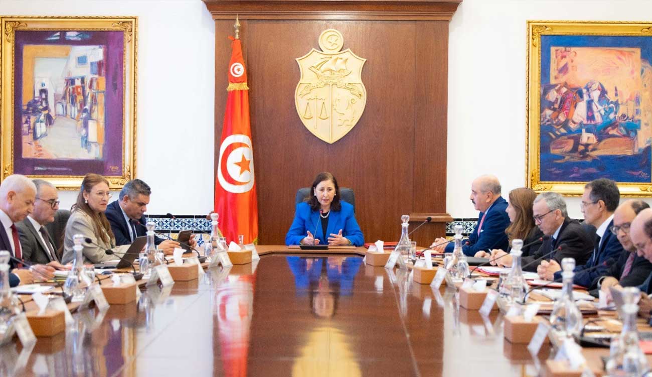 Zanzeri préside un conseil ministériel sur le développement du système...