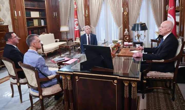 Kais Saïed fustige les pratiques spéculatives touchant les dattes et...