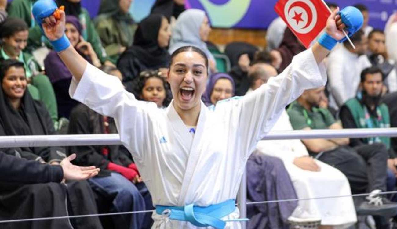 Isra Ben Taïeb offre une médaille d’or à la Tunisie...