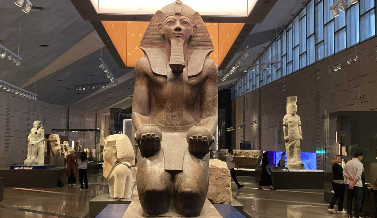 Après vingt ans d’attente, l’Égypte inaugure son plus vaste musée...