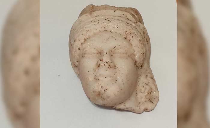 Tunisie : Découverte d’un masque phénicien en marbre sur le...