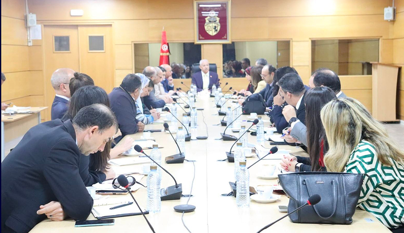 Ministre du Commerce :  les banques appelées à financer...