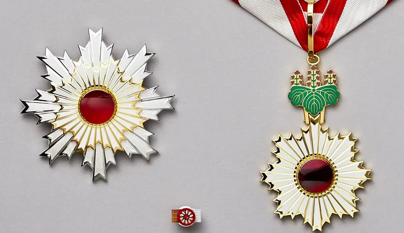 Tunisie – Japon : l’ancien ambassadeur Mohamed Elloumi décoré de...