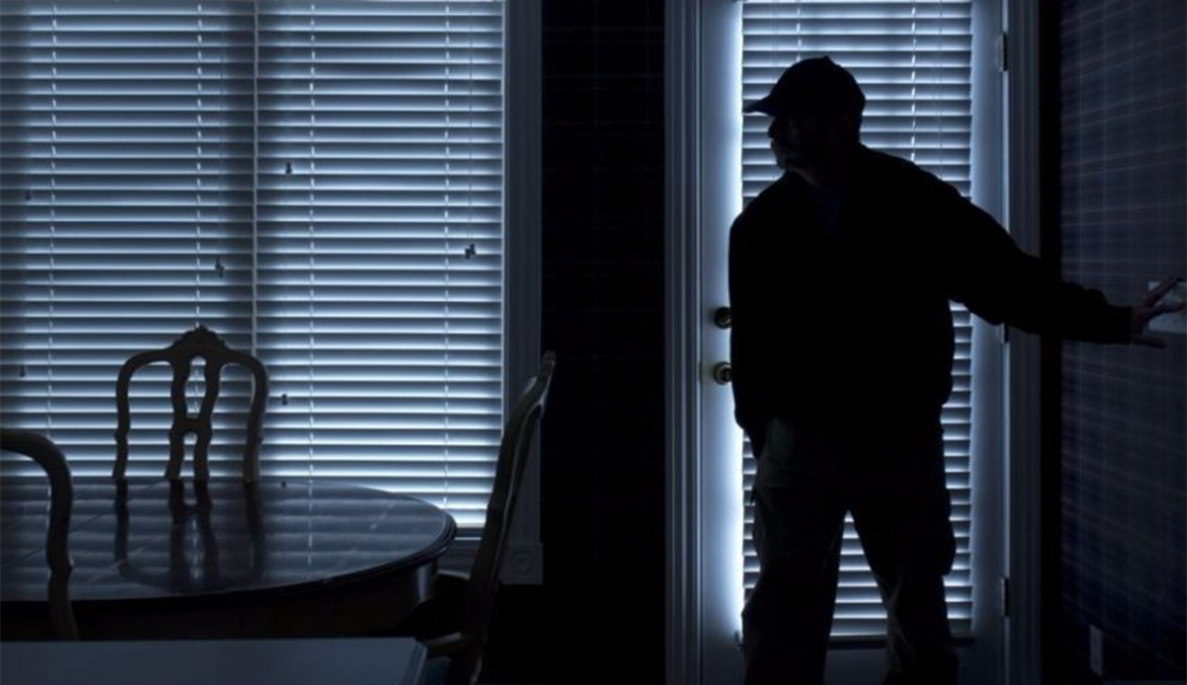 Russie: un voleur s’introduit chez sa victime et s’endort profondément