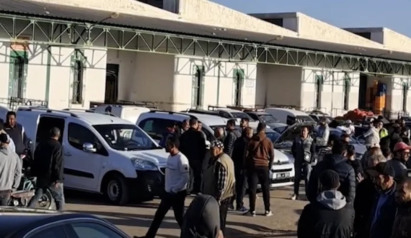 Kairouan inaugure son premier marché hebdomadaire de voitures d’occasion