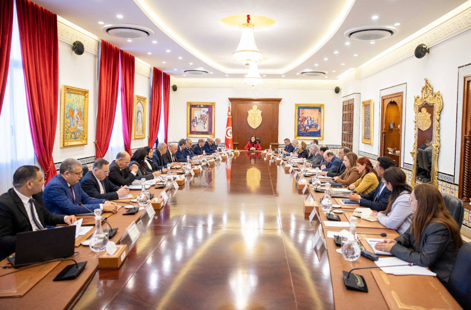 Industries maritimes : Zanzeri préside un conseil ministériel sur le...