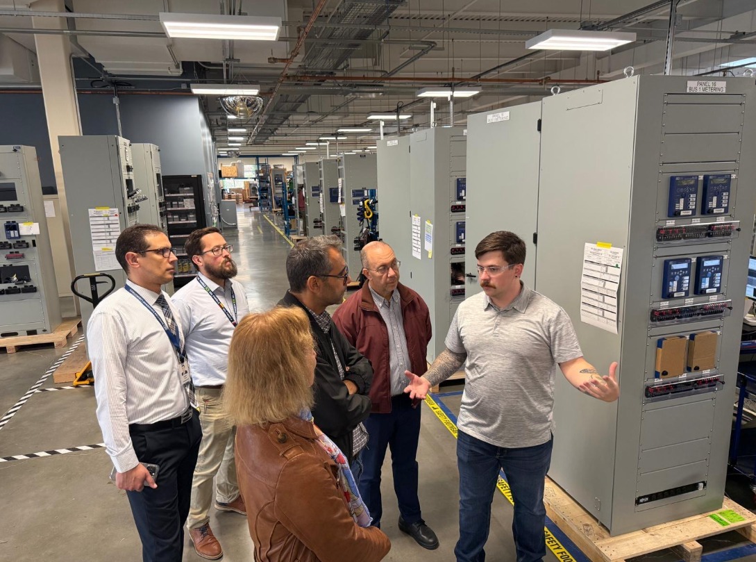 Des ingénieurs de la STEG visitent Pullman pour explorer les...