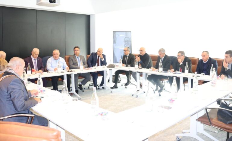 وزير التجارة يدعو غرف التجارة إلى تحديث أساليب عملها