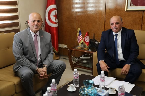 Le ministre du Transport reçoit l’ambassadeur des États-Unis à Tunis