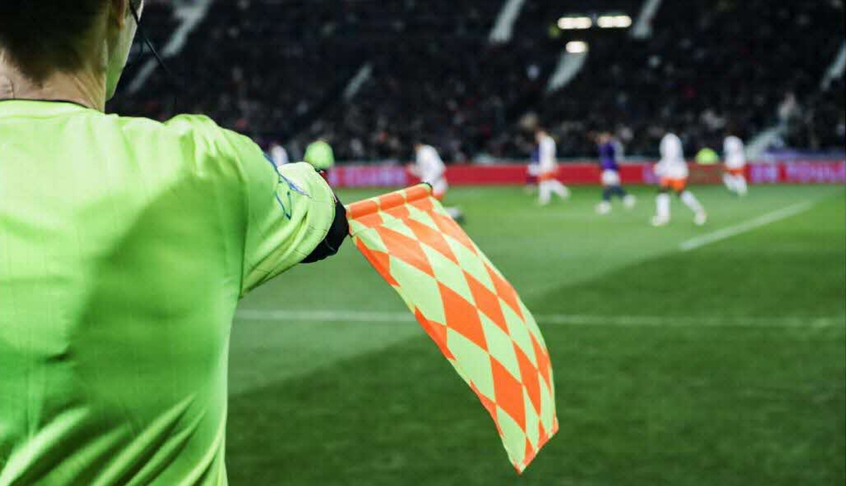 Hors-jeu : une nouvelle règle pourrait changer le visage du...