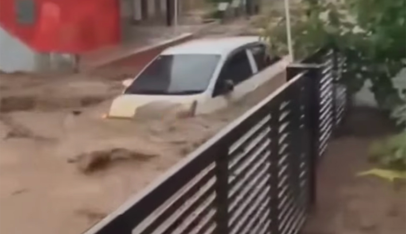 Inondations en Indonésie: le bilan monte à 950 morts et...