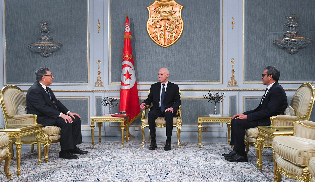 Les deux Conseils au palais de Carthage : Saïed réaffirme...