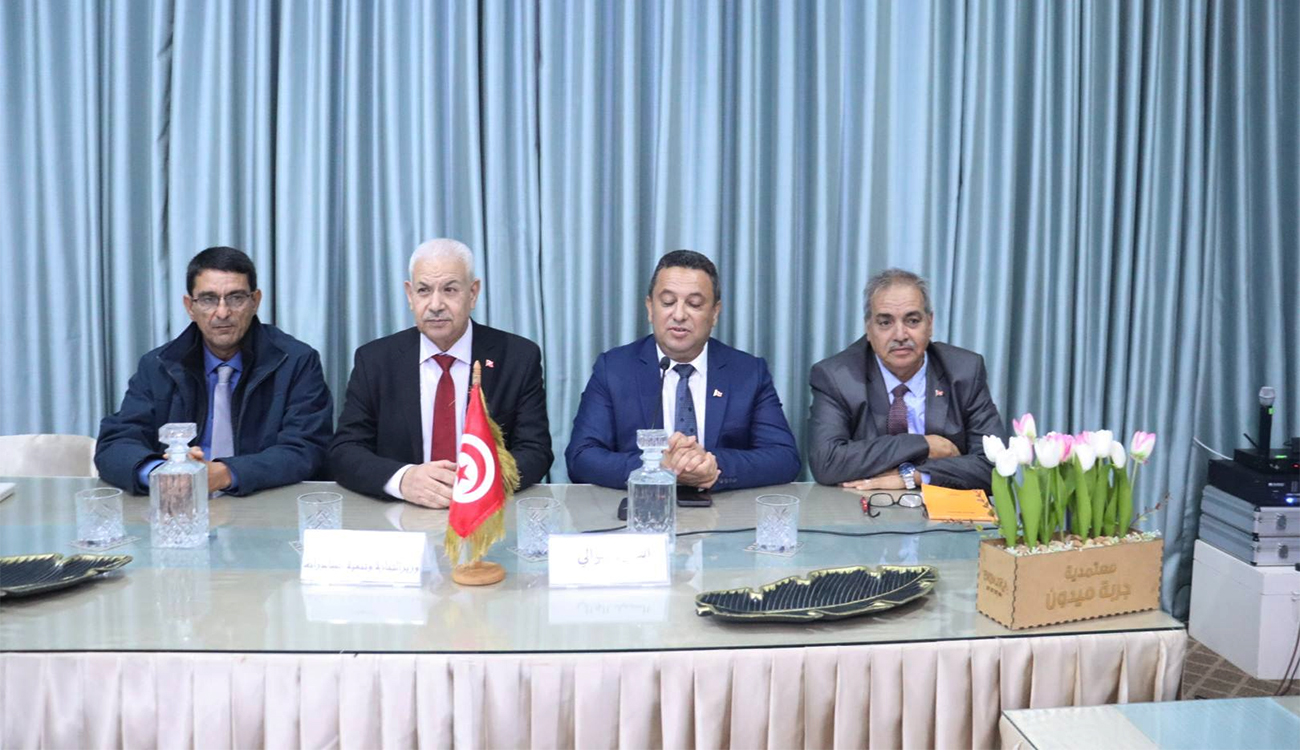 Huile d’olive : le ministère du Commerce cible de nouveaux...