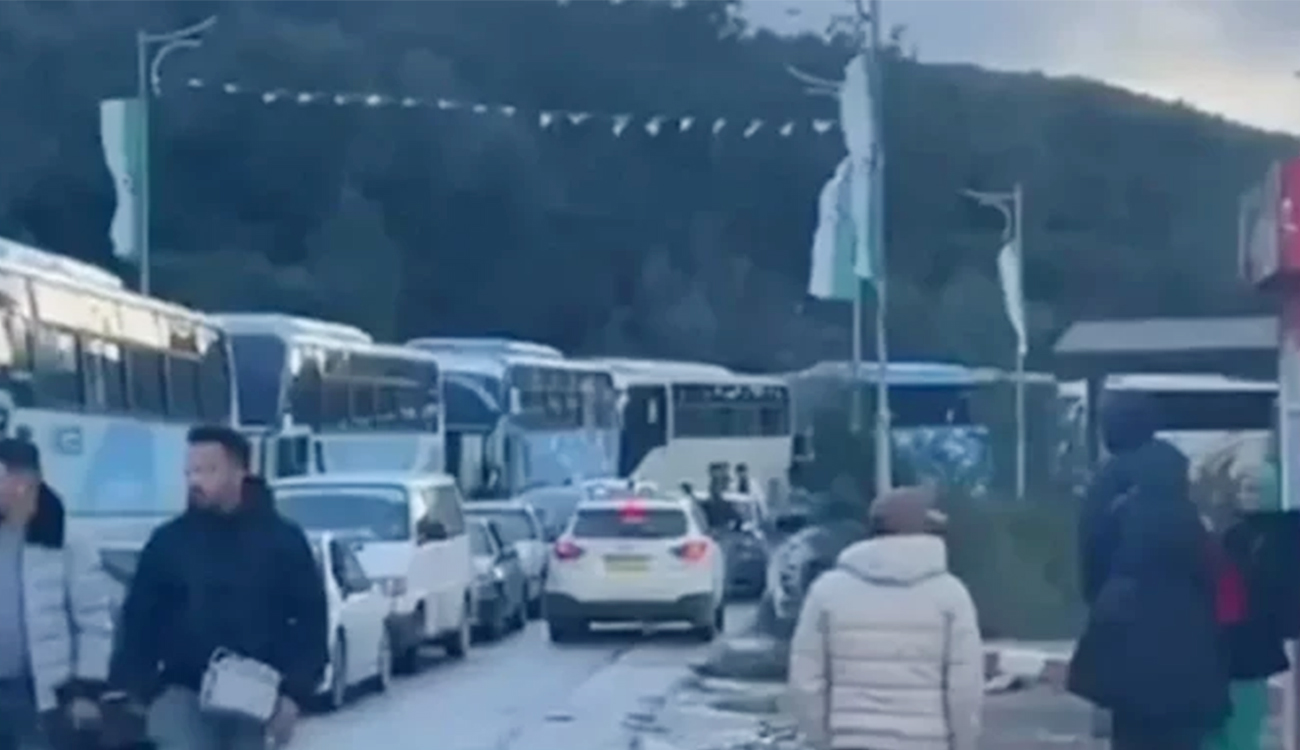 Pourquoi les bus touristiques algériens sont-ils bloqués à la frontière...