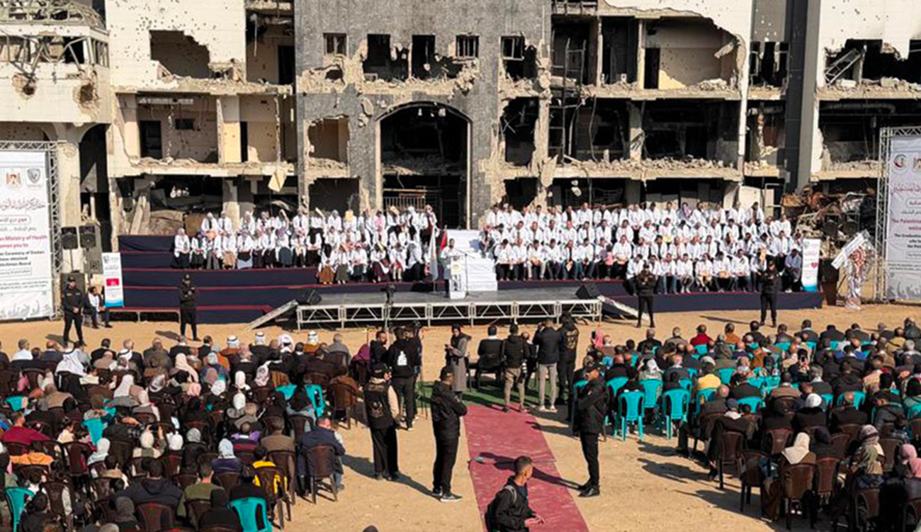 Gaza : 168 nouveaux médecins reçoivent leurs diplômes sur les...