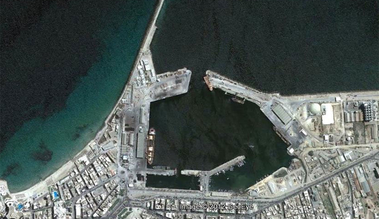 Port commercial de Sousse: le nouveau  remorqueur « Oudhna  »...