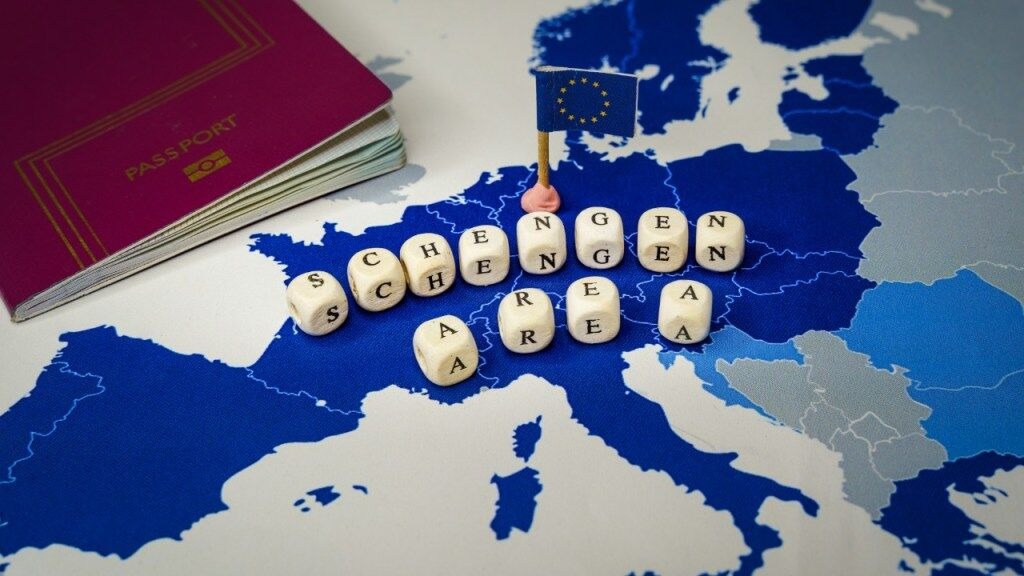 Passeport seul ne suffira plus : l’Europe impose une nouvelle...