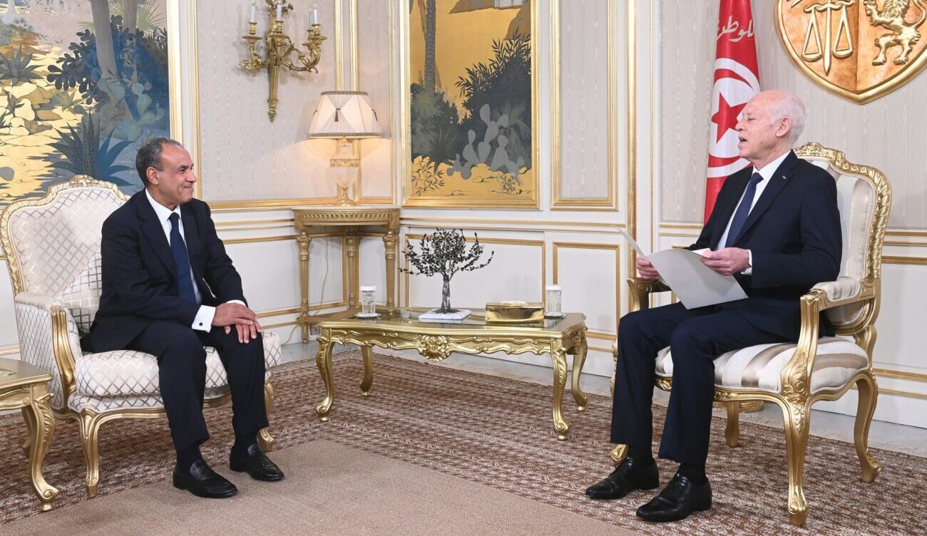 Kaïs Saïed reçoit le ministre égyptien des Affaires étrangères pour...
