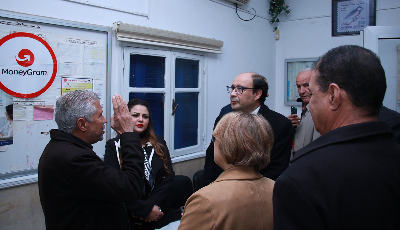 Le ministre des Technologies de la communication effectue une visite...