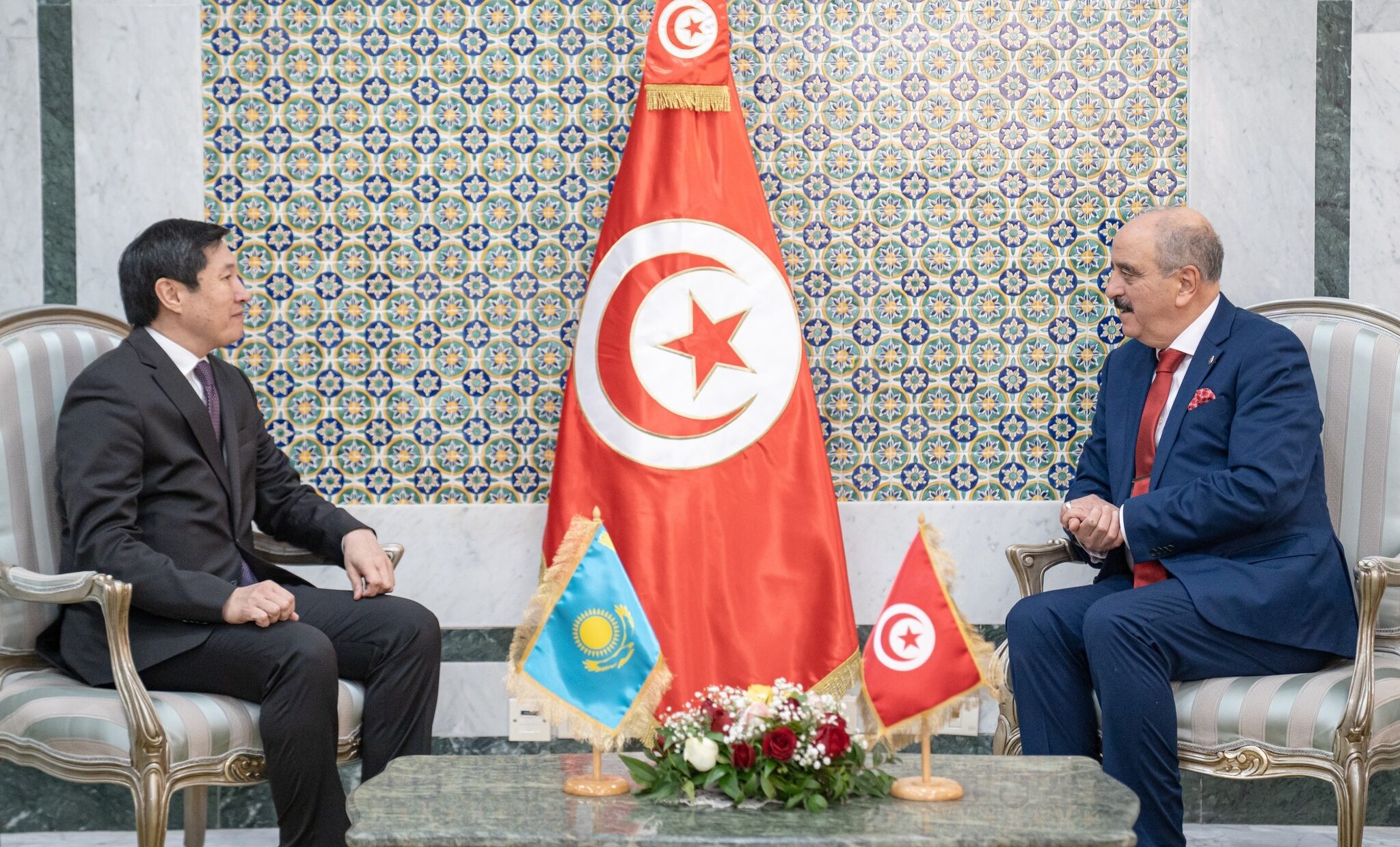 Nafti reçoit une copie des lettres de créance du nouvel...