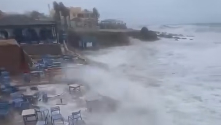 Vagues de 10 mètres, pluies records : l’INM annonce une...