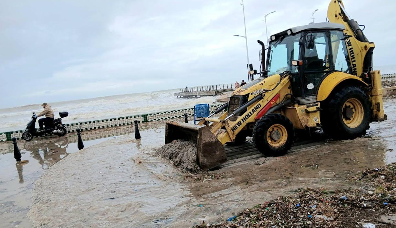 Tempête « HARRY » au Cap bon : La corniche de Nabeul-Plage...