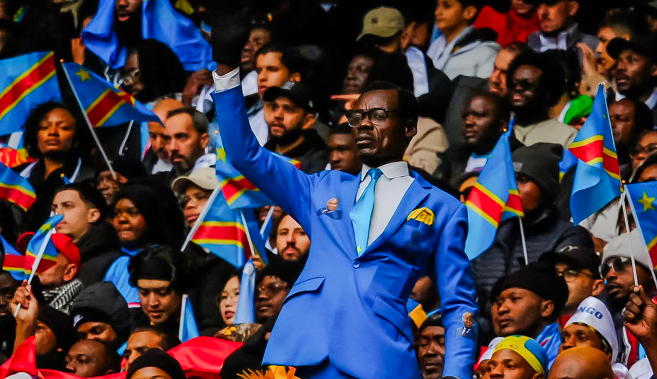 La Fédération algérienne de football honore le célèbre supporter congolais